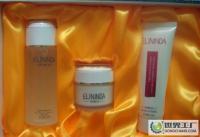 溫州伊琳達化妝品連鎖批發 專業補水套裝供應，打造健康水潤肌膚